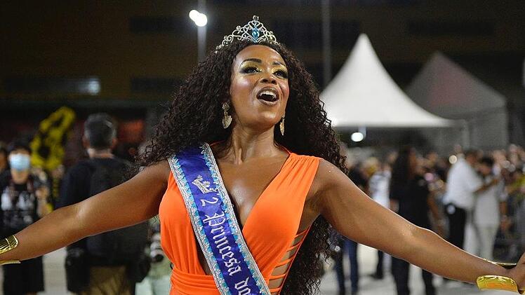 Desiane de Jesus ist die amtierende 2. Prinzessin des Karnevals von Rio 2022 und wird 1. Prinzessin des Coburger Samba-Festivals 2022.