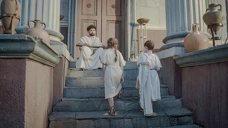 Der antike Philosoph Pythagoras arbeitete ein einer Systematik der Klänge.