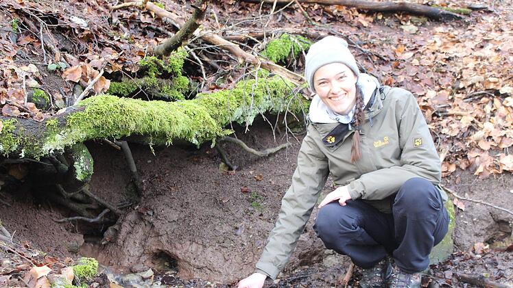 Janina Goldbach erforscht die Quellen in der Rhön. Eine Langzeitstudie zum Oberflächenwasser gibt es bisher nicht.