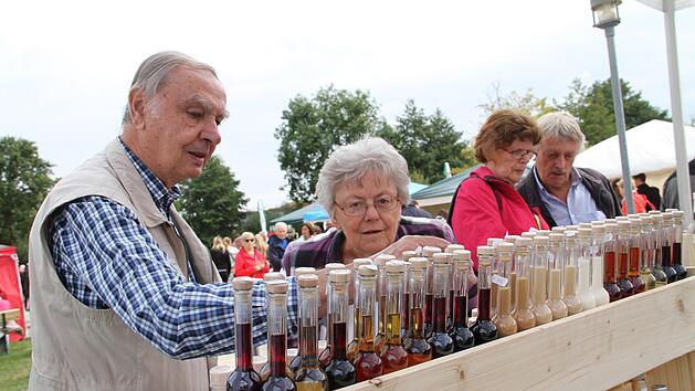 An den St&auml;nden gab es viel zu entdecken, was die G&auml;ste auch mit nach Hause nehmen konnten. Fotos: Gerda V&ouml;lk