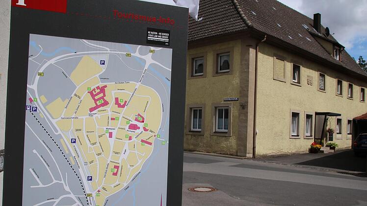 Auf den Stadtplänen sind die Hinweise auf die beiden öffentlichen Toiletten enthalten. Thomas Malz