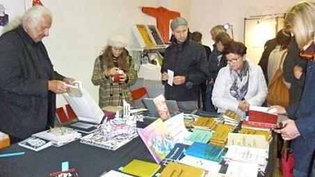 Viel Interesse verzeichnete Ingo Cesaro f&uuml;r die Editionen aus der Neuen Cranach Presse. Foto: privat