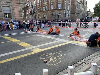 Bamberg: Nach Straßenblockade im Schnellverfahren verurteilt - Klima-Kleber kündigen Protestmarsch an