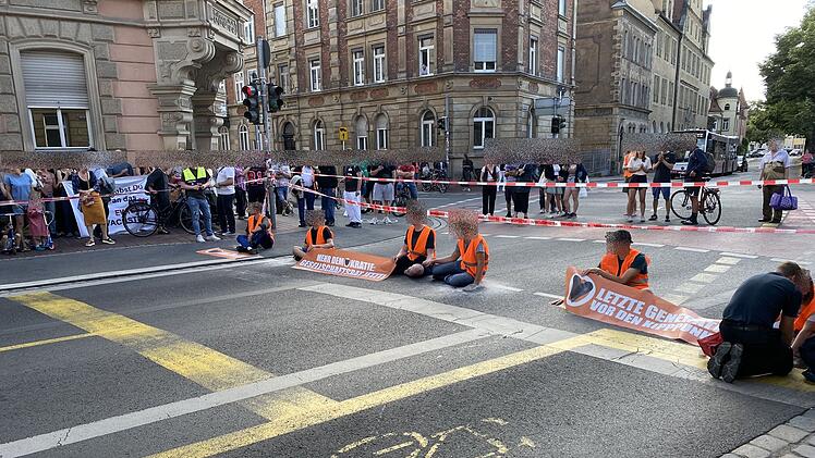 Bamberg: Nach Straßenblockade im Schnellverfahren verurteilt - Klima-Kleber kündigen Protestmarsch an