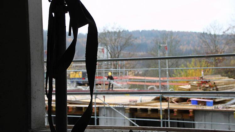 Blick vom mittleren Gebäudetrakt in Richtung Kurstift.