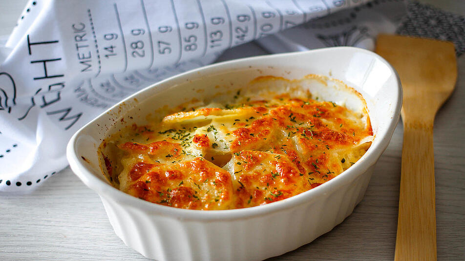 Kartoffelgratin schmeckt mit Fenchel noch besser. Kartoffelgratin schmeckt mit Fenchel noch besser.