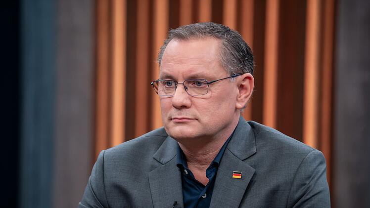 Eine vor einigen Monaten geplante Sendung mit Alice Weidel musste kurzfristig abgesagt werden und wurde nun mit Tino Chrupalla nachgeholt.