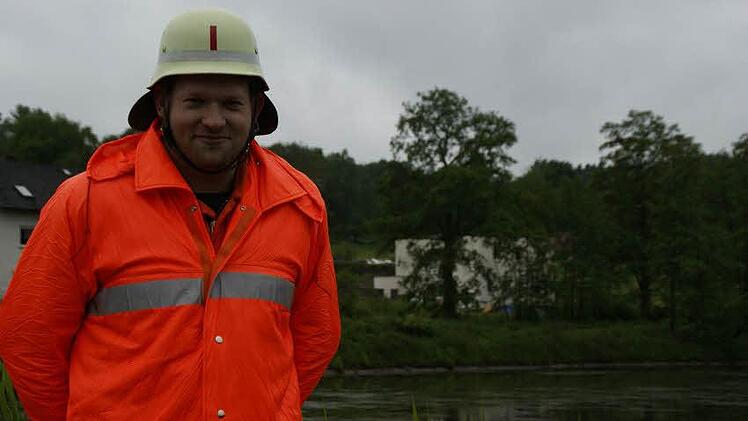 Seit wenigen Wochen ist Stefan Keller Feuerwehrkommandant, der Gemeinderat hat seine Wahl noch nicht einmal bestätigt, doch seine erste Bewährungsprobe hat er bereits mit Bravour bestanden. Die Feuerwehren in ganz Oberaurach waren in den letzten Wochen stark gefordert.