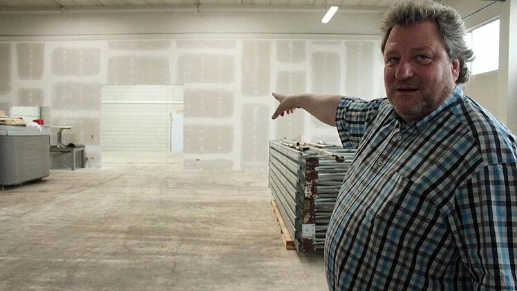 Thomas Mayr-Kiessling und seine Frau Claudia investieren derzeit in die Fabrikhallen in Pölz 1,5 Millionen Euro. Foto: Sonja Adam
