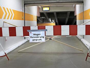 Die oberen Etagen des Parkhaus Zinkenwehr sind vorerst gesperrt. Foto: Fenna Kreuz