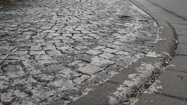 Die Straßen in Kulmbach waren am Freitagmorgen von einer dicken Eisschicht bedeckt. Foto: Archiv