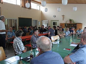 Die Bürgerversammlung in Tiefenpölz Foto: Carmen Schwind