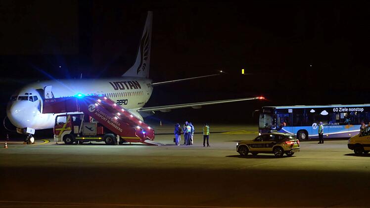 Airport Nürnberg: Notfall im Flieger - Flugzeug muss plötzlich in Nürnberg landen