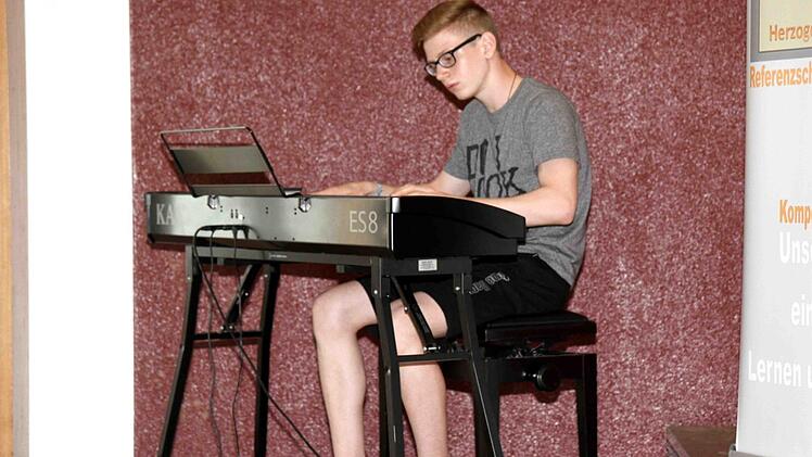 Zum Rahmenprogramm gehörte Musik. Foto: Richard Sänger