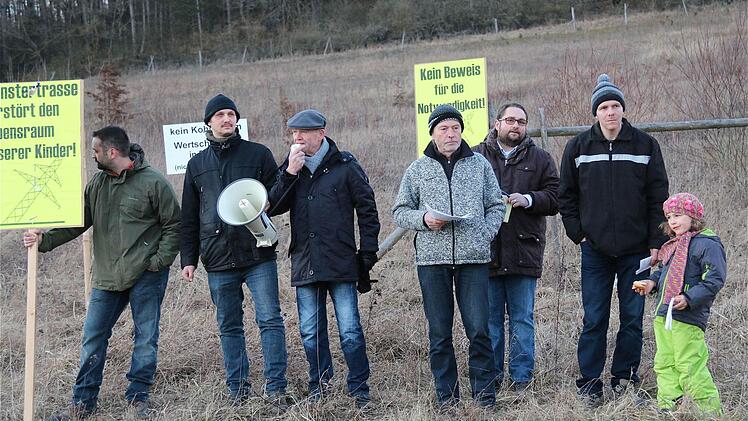 Protest gegen die Stromtrasse bei Elfershausen. Foto: Gerd Schaar