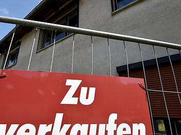 Wer sich auf die Suche nach bezahlbarem Wohnraum macht, kann in Franken fündig werden, doch die Entwicklung geht stark auseinander. Foto: Bernd Settnik