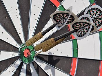 Fallon Sherrock unterlag im Darts-Finale von Kopenhagen ihrem Rivalen Michal van Gerwen