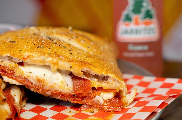 Himmelkron: Neue Pizzeria "Porta Via" eröffnet - mit seltener italienischer Spezialität