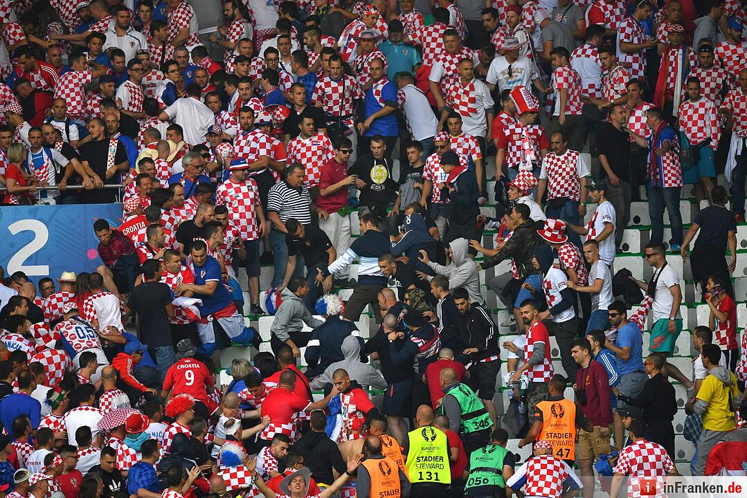 Schwere Fanausschreitungen bei EM-Spiel zwischen Kroatien und Tschechien