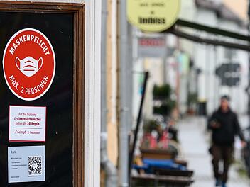 In vielen Restaurants muss man sich per Luca-App registrieren. Wie macht man das, wenn man kein Handy hat?