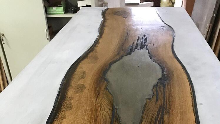 Außergewöhnliche Holz-Beton-Kreationen. Foto: privat