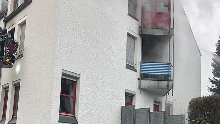 In einer Wohnung im ersten Obergeschoss brach der Brand aus.Foto: Feuerwehr Adelsdorf