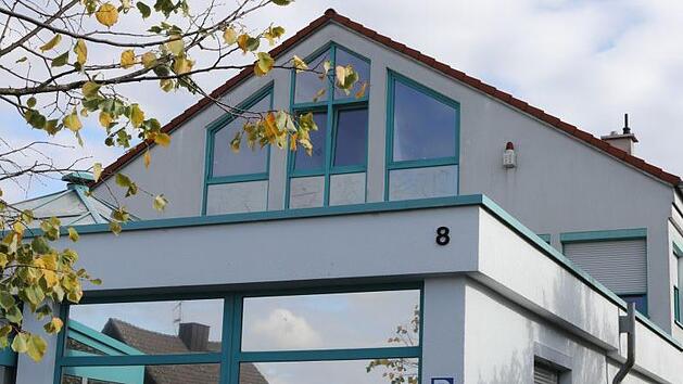 Derzeit sind die Gebetsr&auml;ume des deutsch-arabischen Kulturvereins in einem schmucklosen Gewerbegeb&auml;ude in der Baunacher Stra&szlig;e untergebracht. Im Oktober ist der Umzug geplant.   Fotos: Barbara Herbst