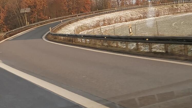 Autobahn, Ausfahrt, Abfahrt, Auffahrt, Anschlussstelle, Sperrung, Winter