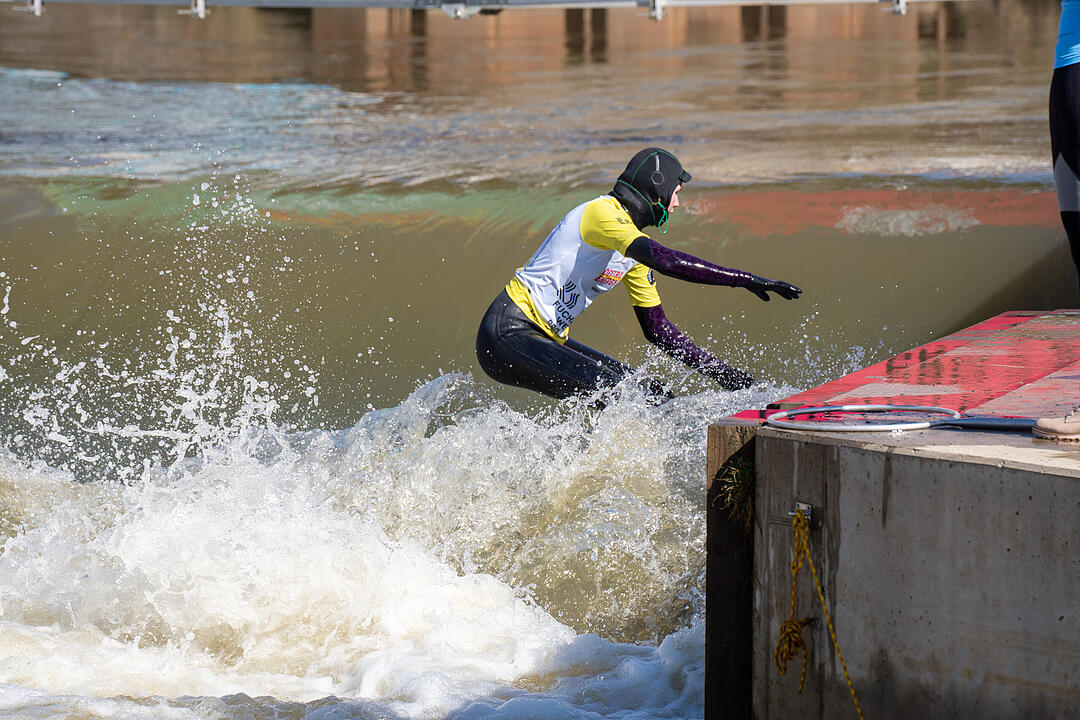 Die Surferwelle mitten in Nürnberg