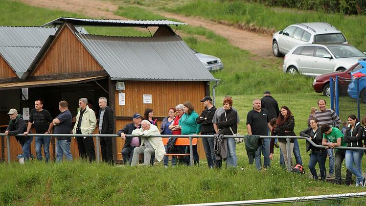 Auf eine schöne Zuschauerkulisse kann sich der SC Lußberg-Rudendorf oft bei seinen Heimspielen im Lautergrund stützen.