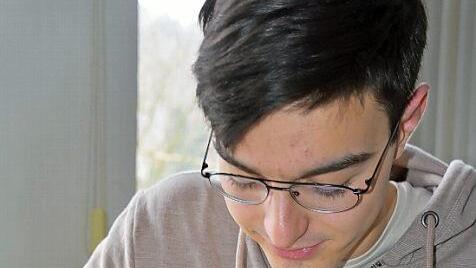 Auch Fabian Hahn hofft, beim Regionalwettbewerb "Jugend forscht" in Hof gut abzuschneiden.  Foto: Archiv/Uschi Prawitz