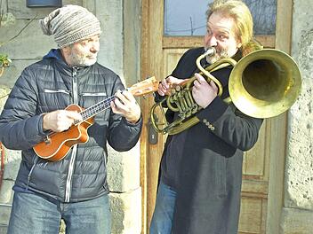 Das Duo "Michl & Metzler" spielt am 5. Januar in der Kulmbacher Kommunbräu.  Foto: Franziska Fröhlich
