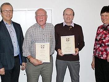 Bei der Ehrung (v. l.): Michael Knörlein, Wolfgang Meister, Hans Platzer und Luise Mohl Foto: privat