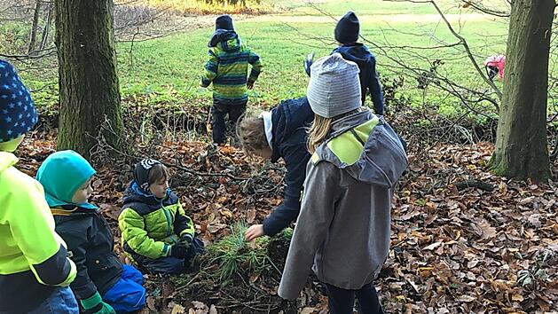 Mit Teamwork und vielen guten Ideen meisterten die "Neusiche L&ouml;schfr&ouml;sch" eine verzwickte Aufgabe. Foto: privat