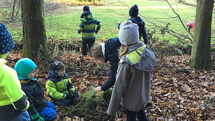 Mit Teamwork und vielen guten Ideen meisterten die "Neusiche L&ouml;schfr&ouml;sch" eine verzwickte Aufgabe. Foto: privat