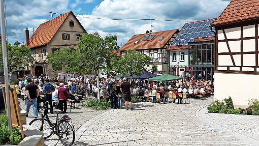 &bdquo;B&uuml;hne frei&ldquo; hei&szlig;t es bei der vierten Auflage des Musikfestivals Hofheimer Land. Das Foto zeigt Eindr&uuml;cke vom Festival 2017 in Aidhausen.