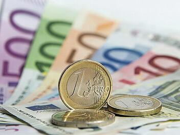Die Haushaltslage des Marktes Grafengehaig entspannt sich zusehends. Es ist wieder mehr Geld in der Kasse.  Symbolfoto: dpa/Daniel Reinhardt