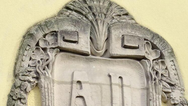 Blick auf den Portikusbau des ehemaligen Ernst-Alexandrinen-Volksbades in Coburg. - DetailFoto: Jochen Berger
