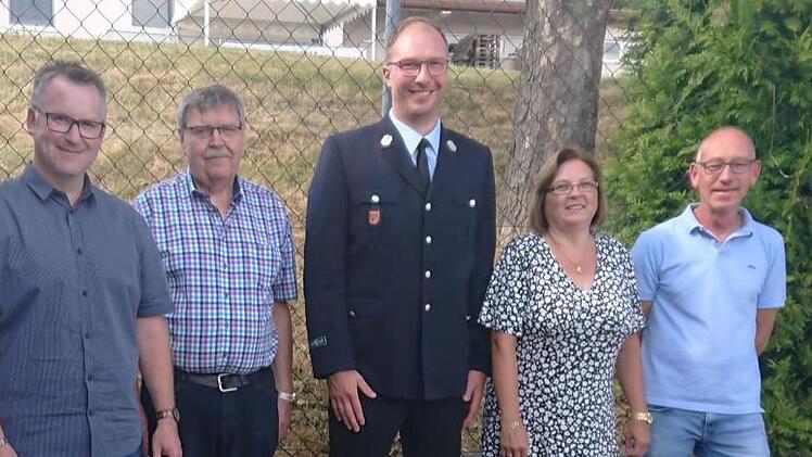 Die Vereinsfunktion&auml;re (von links) Frank Brixel (Musikverein Lauter), Robert Schuldheis (S&auml;ngervereinigung Burkardroth), Thomas Geis (Freiwillige Feuerwehr Bu/Wo/ Za), Nicole Meza (Vereinsring Premich) wurden unter anderem geehrt.