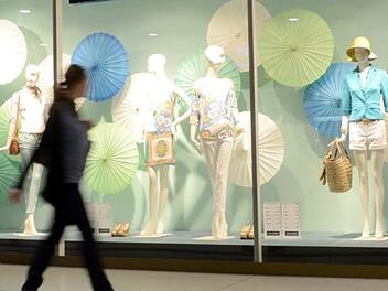 Modekette "Hallhuber" ist insolvent: Mehrere Filialen in Franken - "multiple Krisen"