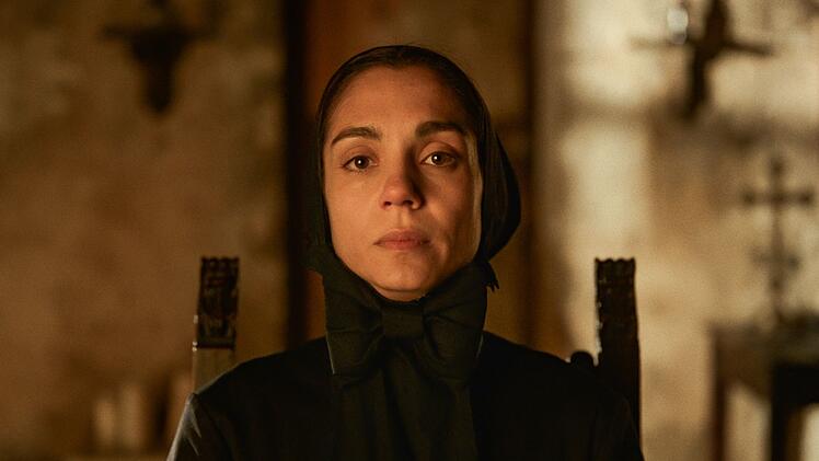 Francesca Cabrini (Cristiana Dell'Anna) verfolgt eine schwierige Mission.