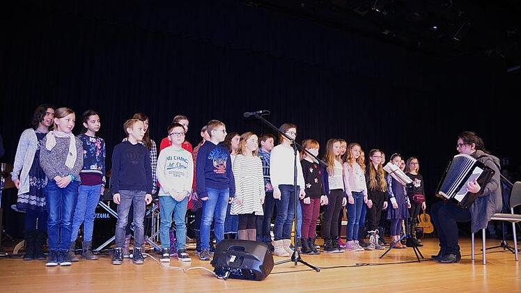 Der Chor der vierten Klassen der Lucas-Cranach-Grundschule Kronach