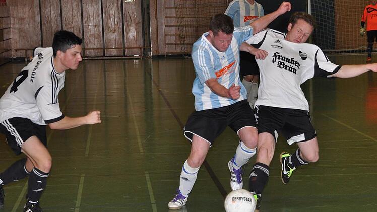 Spielszene aus der Partie FC Burggrub - ATSV Gehülz