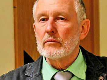 Bürgermeister Waldemar Bug forderte in Katzenbach ein radikales Umdenken in der Umweltpolitik.Dieter Britz