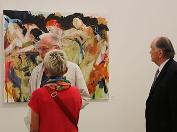 Zeitgenössische Kunst ist in der Großen Hofstube der Burg zu sehen. Foto: Klaus Klaschka