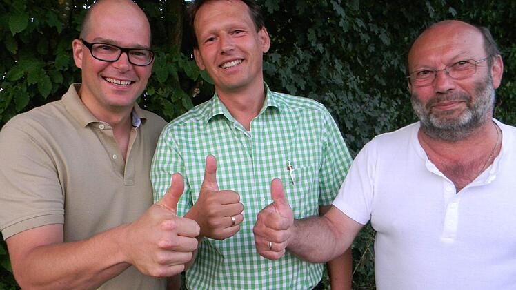 Diese Drei wollen die Dorfrocker unbedingt zu sich nach Hallerndorf holen (v. l.): Daniel Kolbe, Karl-Heinz Grüner und Werner Koy  Foto: sl
