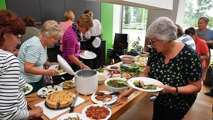 Kochen mit den Gemüsen des Monats - Impressionen vom Kochworkshop im Kulmbacher MupäzFoto: Ronald Rinklef