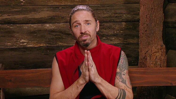 Er bettelt um Ruhe - und um einen Hauch von Respekt. Mit seiner ruhigen Art kommt Gil bei vielen Mitcampern &uuml;berraschend gut an.