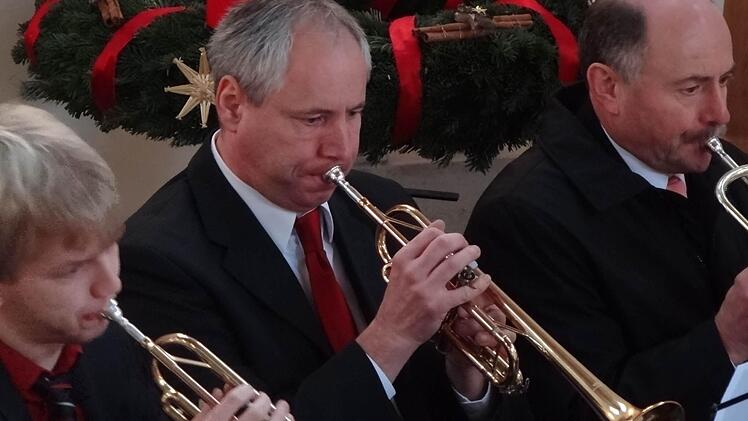 Die Trompeten an der 1. Stimme (von links): Friedrich Schad, Dieter Hunger, Werner Scharpf. Fotos: Johanna Eckert