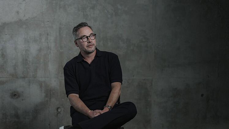 Matthias Opdenhövel verließ im Gegensatz zur DFB-Elf das Stadion schon in der Nacht - und erlebte "eine Stadt, die im Krieg war in dieser Nacht".